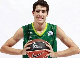 Álex Abrines visita al médico de Nadal